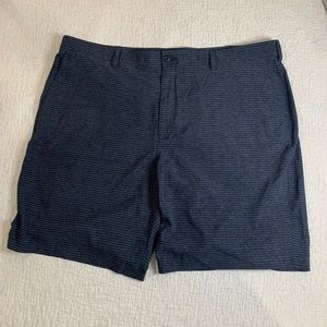 PGA TOUR GOLF SHORTS SZ 44